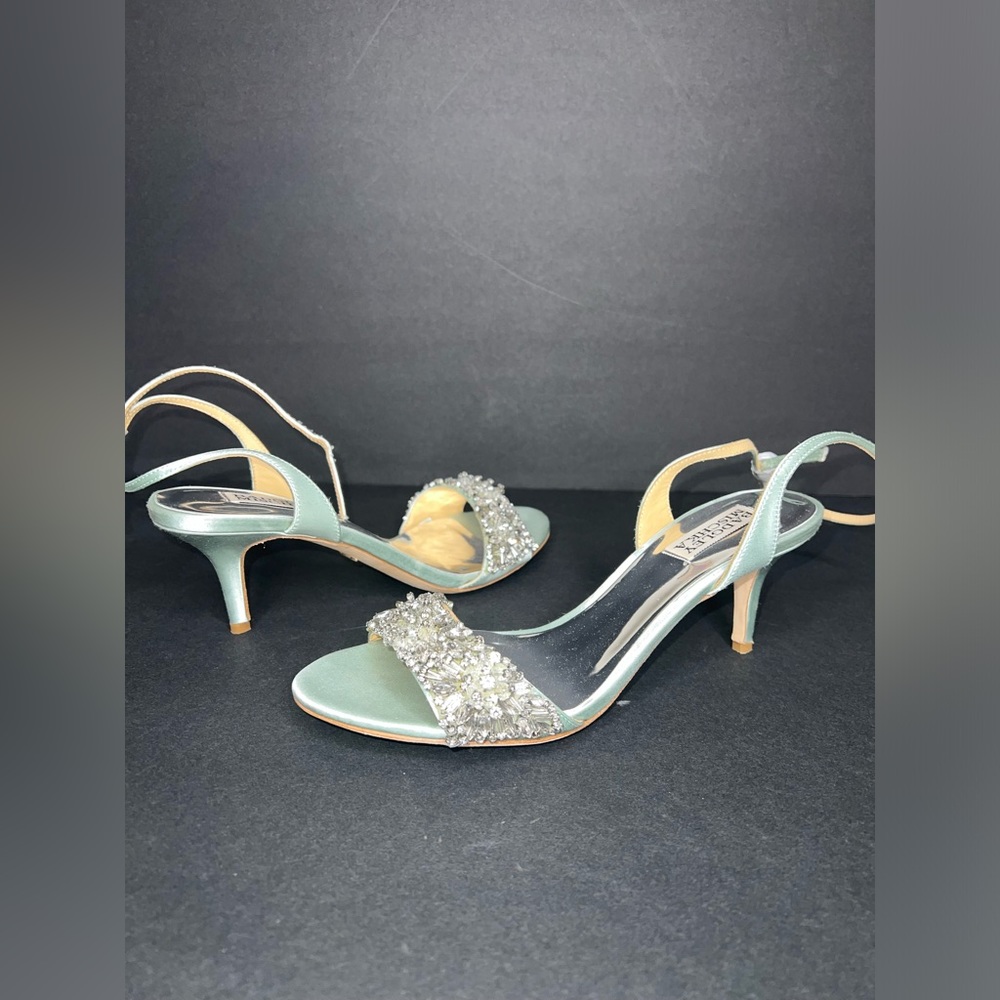 $275 Badgley Mischka Richelle Embellished Ankle Strap Heel Sandals Shoes  Size 8